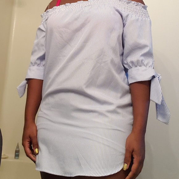 Off Shoulder Top - Picture 3 of 4